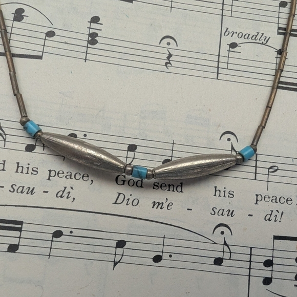 Elegant Blue and Silver Necklace - Picture 10 of 12